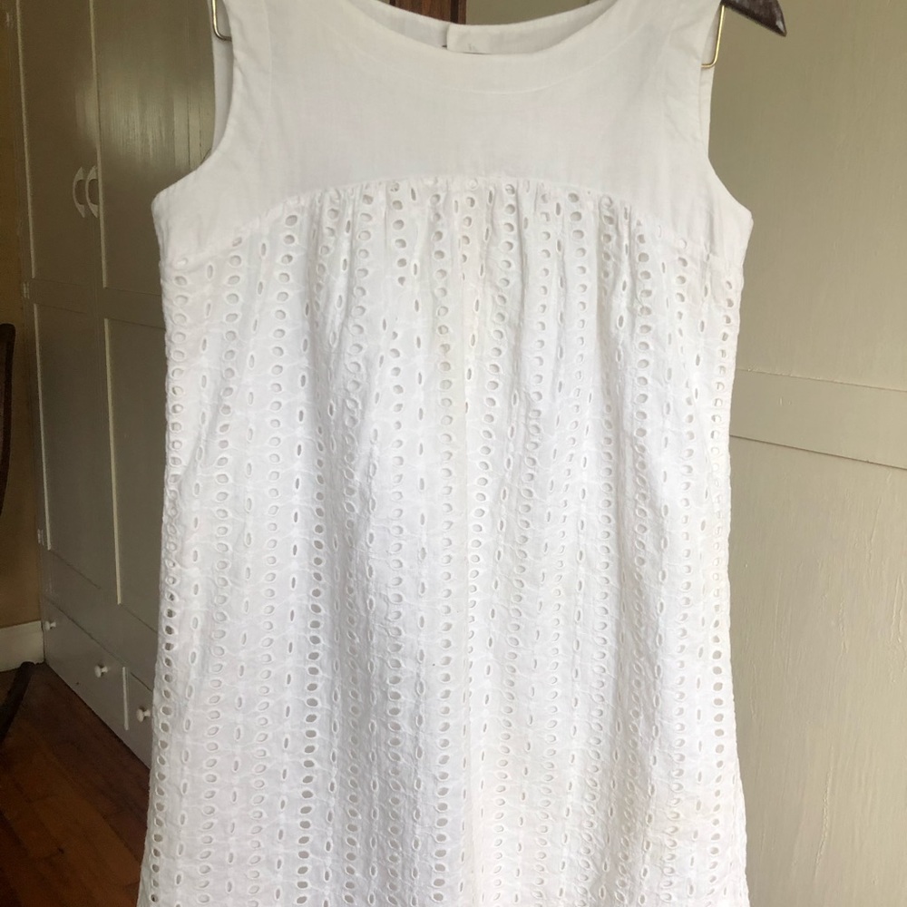 White Eyelet Shift Dress with Daisy Buttons M